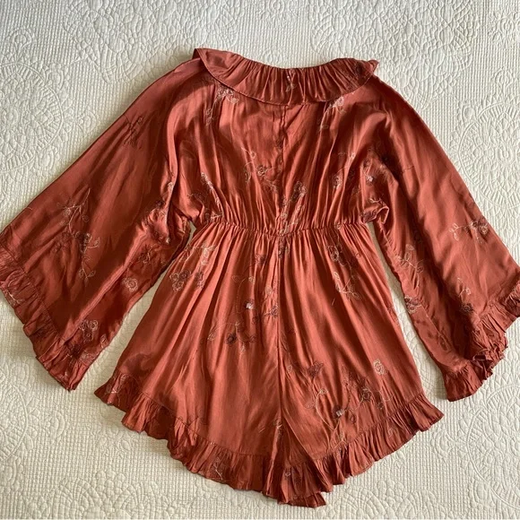 FREE PEOPLE NWT Rose/tyrie Wide Long Sleeve Ruffle V-neck Romper  Small - Picture 8 of 13